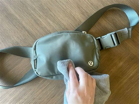 how to clean lululemon belt bag.